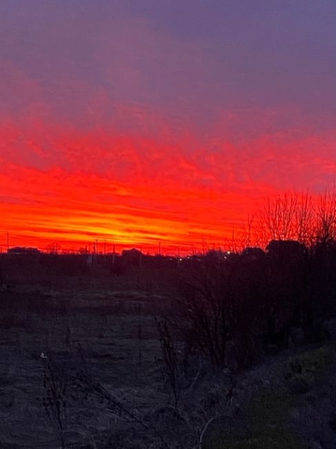 Скоро летние закаты 🌅

Фото: Артем..