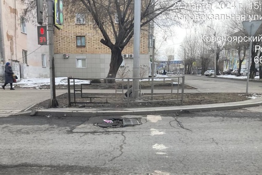 Прокуратура потребовала починить убитые дороги в Красноярске.

Снег растаял, а вместе с ним растаял и..