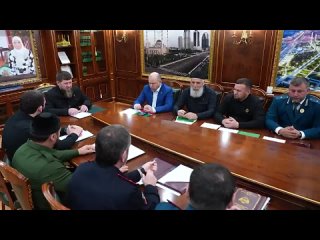В СМИ вновь заговорили о болезни Кадырова. Сообщается, что у него некроз поджелудочной железы

В «Новой..
