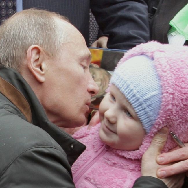 Путин поручил Правительству уменьшить для школьников домашние задания и сократить количество контрольных...
