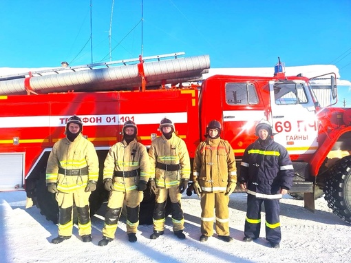 🔥 Сегодня ночью огнеборцы 69 пожарной части реагировали на тушение пожара в частном жилом доме п. Гайны.

7..