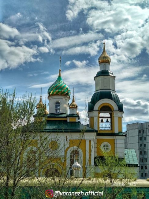 Храм святитeля Тихона Зaдонcкого..