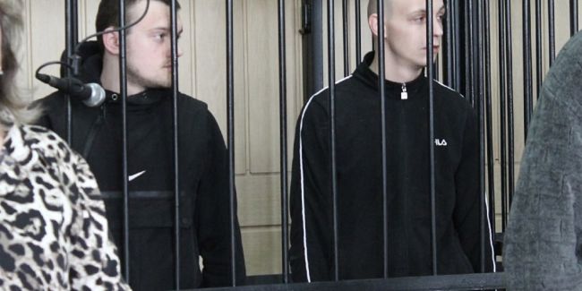 Подсудимые избили мужчину из-за 14 тысяч рублей и оставили умирать на 30-градусном морозе

В Новосибирске двух..