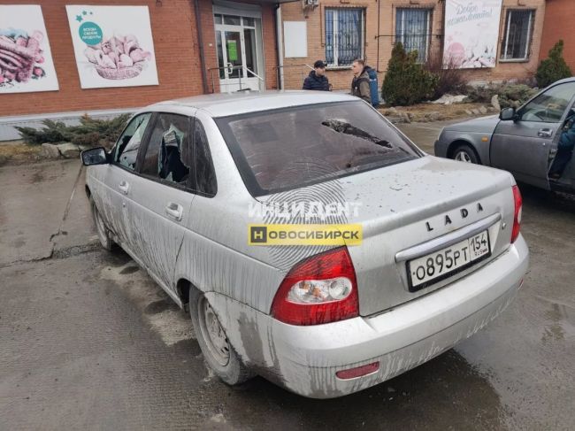 Владелец авто сообщил, что злоумышленник "оставил его, хромого, без машины"

В посёлке Мошково под..