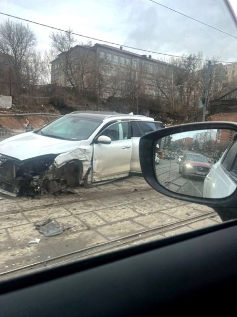 🗣️В ДТП на улице Белинского пострадали пять человек, в том числе двое 10-летних детей, сообщили в..