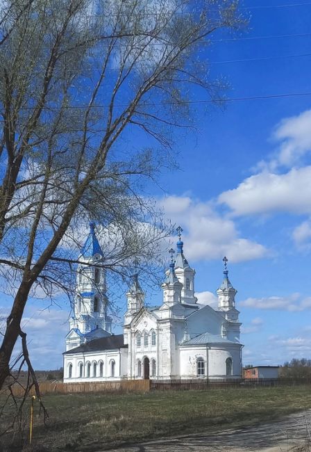 Село Кременки Нижегородской области и источник Явленный💙

фото Галины..