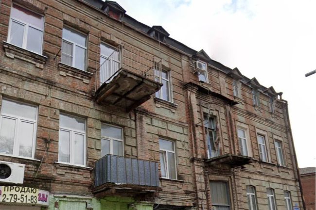 Власти Ростова снесут очередной старинный дом в центре города. 

Уничтожено будет трехэтажное здание на..