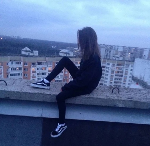 🗣️ 11-летняя школьница из Кстово  позвонила на «112» и сказала, что хочет спрыгнуть с крыши, но ей страшно...