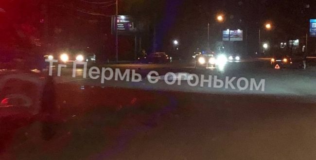 Появились подробности смертельного ДТП на шоссе Космонавтов 22 апреля 
 
19-летний парень за рулем Ниссан сбил..