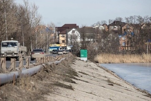 Владелец аварийной дамбы на Ростовском море утверждает, что она находится в рабочем состоянии

После..