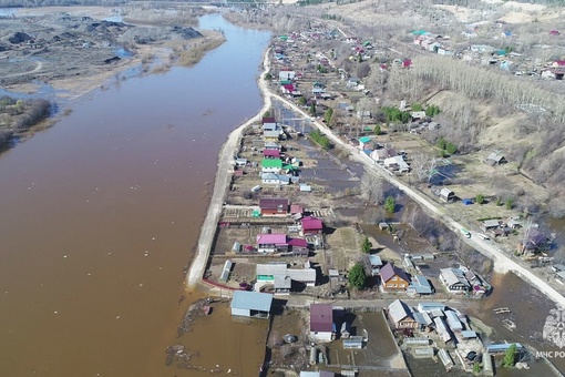 В Прикамье следят за затоплением приусадебных участков в городах Чусовой и Александровск, а также двух..