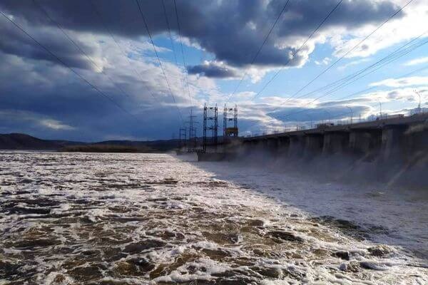 Максимальные сбросы воды на Жигулевской ГЭС намечены на 26 и 27 апреля 

Власти предупреждают жителей Самары о..