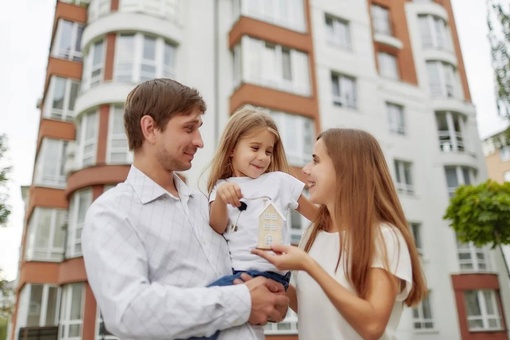 🏠Семейную ипотеку в России точно продлят, как минимум для семей с детьми младше 6 лет, сообщил замминистра..