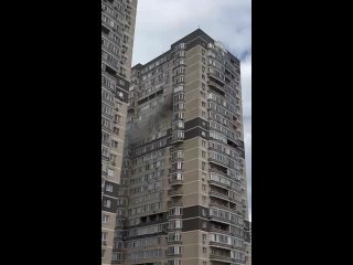 В ЖК «Звезда столицы» на Нансена сгорела квартира.

Пожар случился на 18-м этаже. Пожарные эвакуировали..