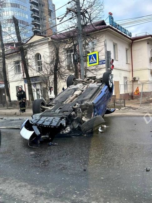 🗣️В ДТП на улице Белинского пострадали пять человек, в том числе двое 10-летних детей, сообщили в..
