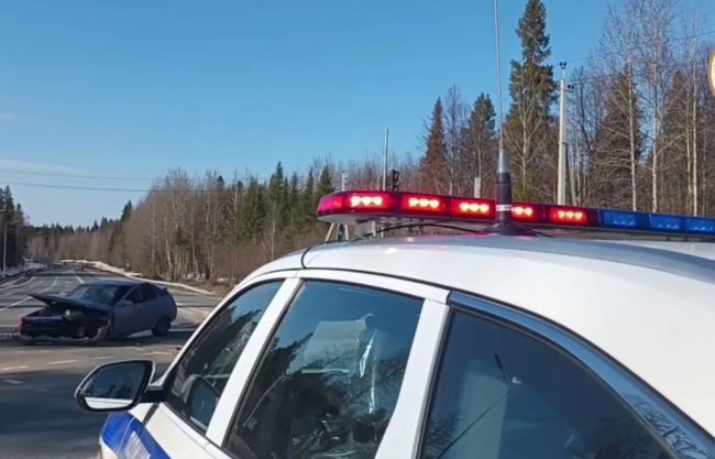 На трассе в Прикамье пьяный водитель влетел в ограждение

Предварительно установлено, что 4 апреля около 12:30..