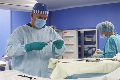 Жителю Ростовской области провели операцию на щитовидной железе, которая увеличилась в шесть раз

Ранее..