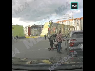 Дорожные разборки нынче вышли на новый уровень.

В этот раз в районе станции метро «Жулебино» что-то на..