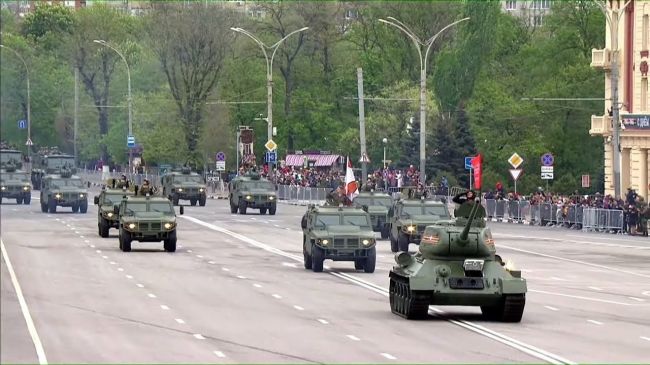 Военный парад на 9 мая в Ростове вживую смогут посмотреть только ветераны Великой Отечественной войны,..