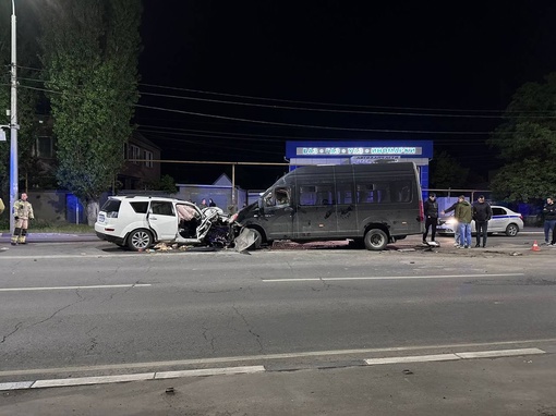 Вчера вечером на улице Гагарина, 101 в Новочеркасске произошла смертельная авария, в которой погиб мужчина...