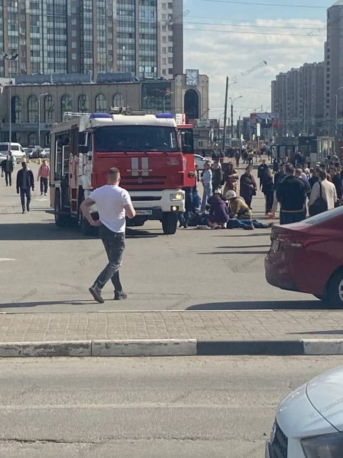 В Петербурге на парковке ТЦ подстрелили мужчину

Стрельба произошла сегодня средь бела дня у торгового..