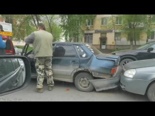 Массовое ДТП произошло в Самаре на ул. Гагарина 

Покажем участников аварии

В Самаре во вторник, 7 мая,..