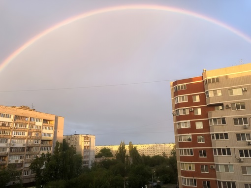 Вчера вечером после майского дождичка по волгоградскому небу красивое показывали 🫶🥹

Успели..