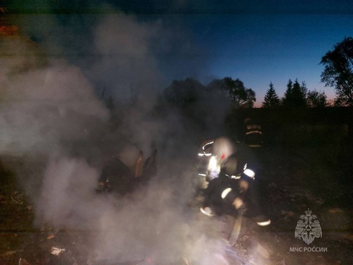 Трагедия в Лукояновском районе — там на пожаре погибли 5-летняя девочка и 35-летний мужчина.

Огонь вспыхнул в..