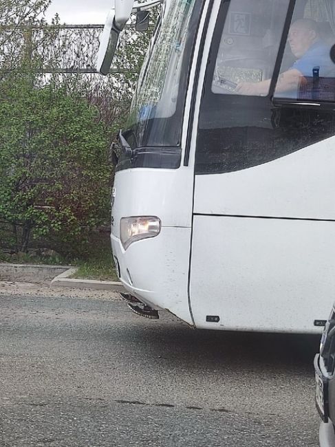 Автобус с ножками заметили в Перми 😂 Куда побежал?

Фото: Пермь..