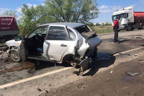 В Самарской области столкнулись два грузовик и две легковушки 

Авария произошла днем 30 апреля 2024 года в..