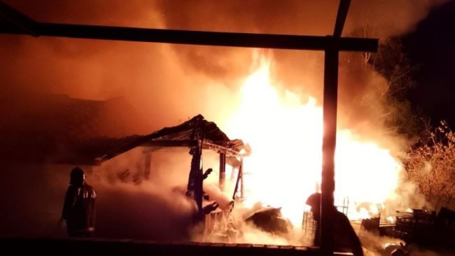 В ночь на 2 мая под Самарой тушили сильный пожар 

Подробности от спасателей

Ночью в Кинельском районе..