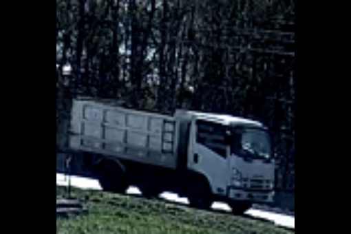 10.05.2024г., в 15 00, по адресу г.Омск, ул. Кондратюка 44, была совершена кража с моего грузового автомобиля, который..