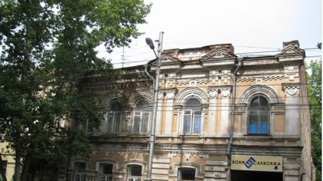 У здания «Городской усадьбы» на ул. Льва Толстого в Самаре отремонтируют фасады 

Здесь когда-то..