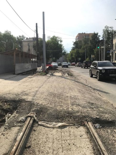 Здравствуйте! Хочу поделиться жалобой на состояние улиц и дорог в нашем городе. 
1) Кулибина, 11; 
2) Артельная, 7,..