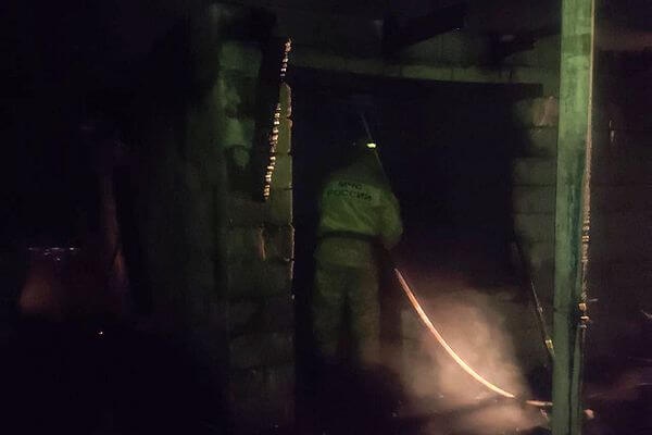 В Самарской области мужчину спасли ночью из горящей бани с ожогам 40% тела 

Пожар произошел в Сызранском..