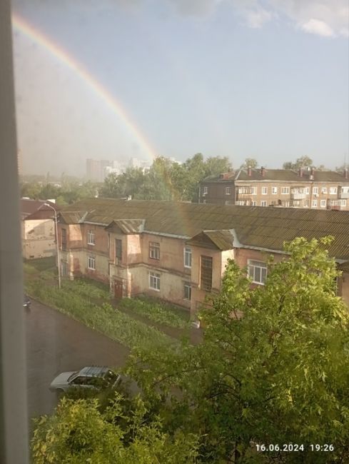 🌈 Дождь и радуга в уфимской Черниковке 
 
А какая у вас..