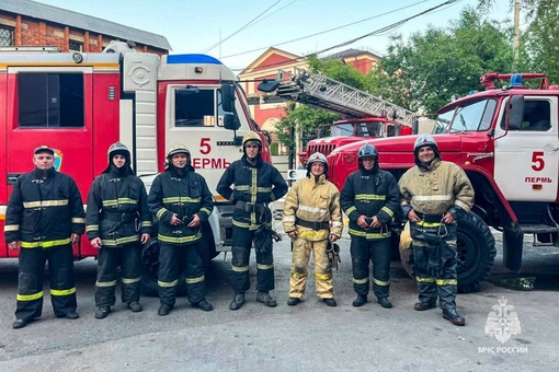 🤯Пермякам пришлось спасаться из-за пьяной соседки, поджегшей квартиру

Женщина разлила..