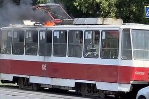 В Самаре загорелся трамвай, водитель потушила огонь 

Пожар произошел вследствие короткого замыкания, никто..