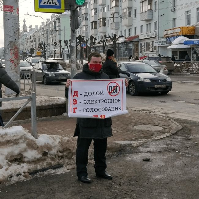 Выборы в Мосгордуму пройдут без москвичей (и без выборов)

ЦИК постановил, что осенние выборы московских..