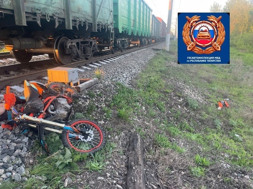 Подростки на мотоциклах попали под поезд в Татарстане

В Арском районе два 14-летних мотоциклиста, в..