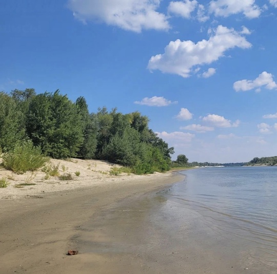 🌊 Одно из лучших Донских мест - Сонькина коса. 

Кристально чистая вода, белоснежные пески, мало людей. А..