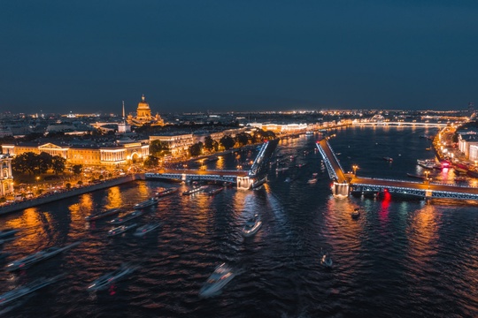 Знаменитые ночные прогулки под разводными мостами в Санкт-Петербурге со скидкой всего лишь за 400 рублей!
..