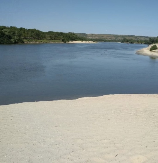 🌊 Одно из лучших Донских мест - Сонькина коса. 

Кристально чистая вода, белоснежные пески, мало людей. А..