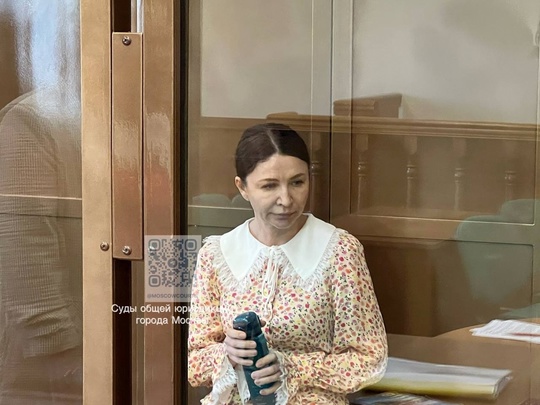 Мосгорсуд продлил арест Елены Блиновской. Она останется в СИЗО до 19 августа. 

Известно, что Елена оплатила..
