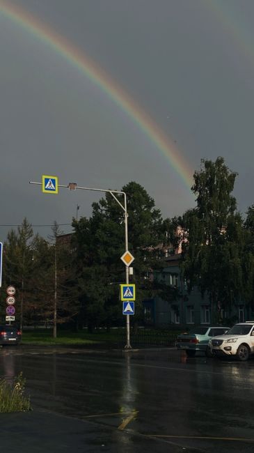 Небо над Омском украсила двойная радуга😍

Новости без цензуры (18+) в нашем телеграм-канале..