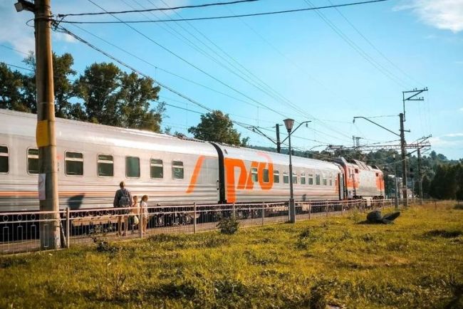 Туристический поезд из Новосибирска на Алтай и в Шерегеш временно отменили после первого рейса

Стоимость..