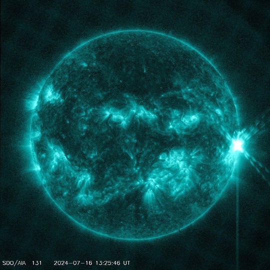 Самая мощная за лето 2024 года вспышка произошла на Солнце, сообщили РИА Новости в Лаборатории солнечной..