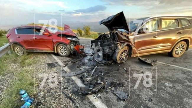 Семеро петербуржцев пострадали в ДТП в Дагестане

3 июля на трассе в Казбековском районе столкнулись Chery Tiggo 8..