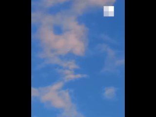 ‼В Пермском районе местные жители заметили странный объект в небе, похожий на беспилотник.
 
Видео снято в..