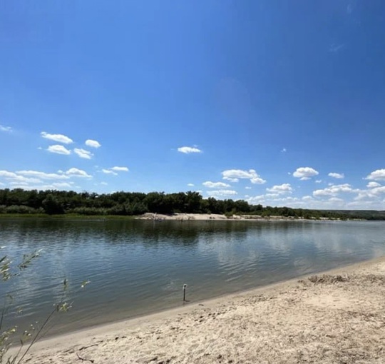 🌊 Одно из лучших Донских мест - Сонькина коса. 

Кристально чистая вода, белоснежные пески, мало людей. А..